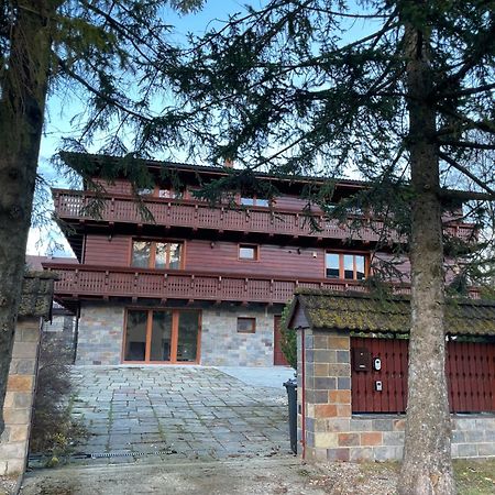 Apartman S Krbom Vedla Zubacky Tatranska Strba Exterior photo