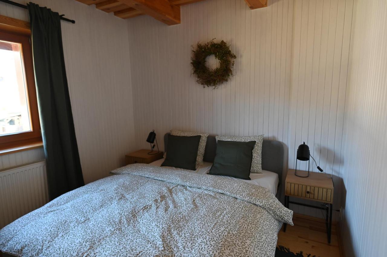 Apartman S Krbom Vedla Zubacky Tatranska Strba Exterior photo
