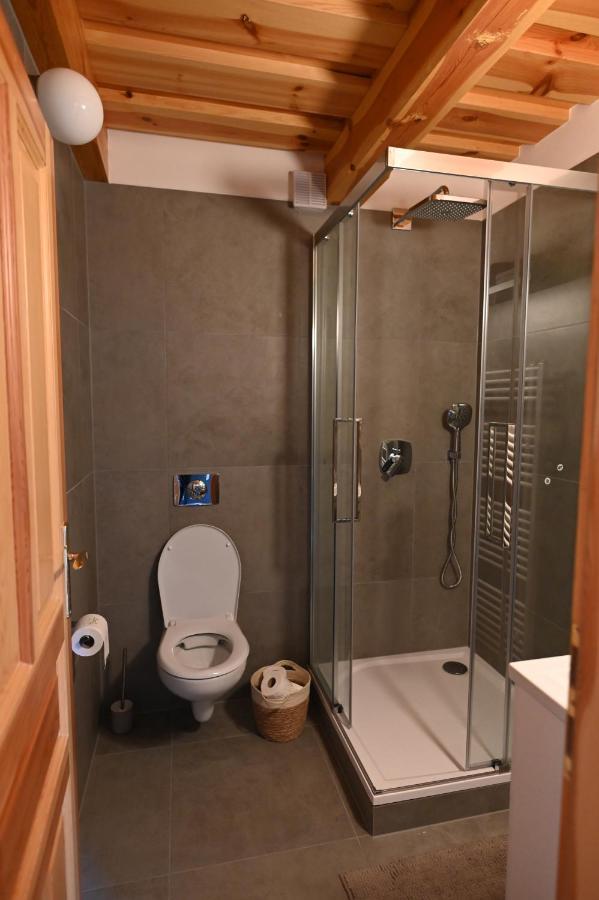 Apartman S Krbom Vedla Zubacky Tatranska Strba Exterior photo